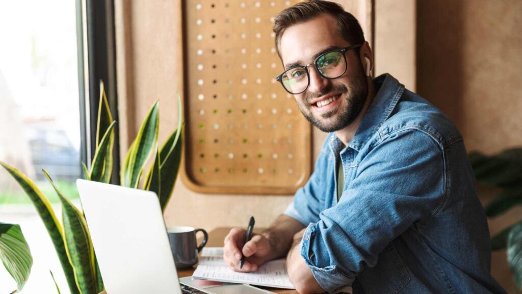 A man smiling.